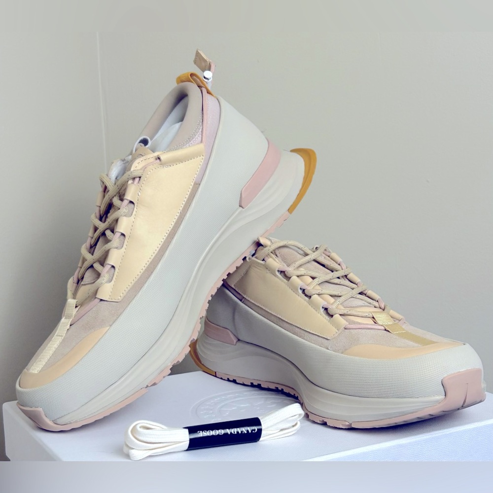 NIB Canada Goose Glacier Trail Sneakers (run BIG fit like a 10)